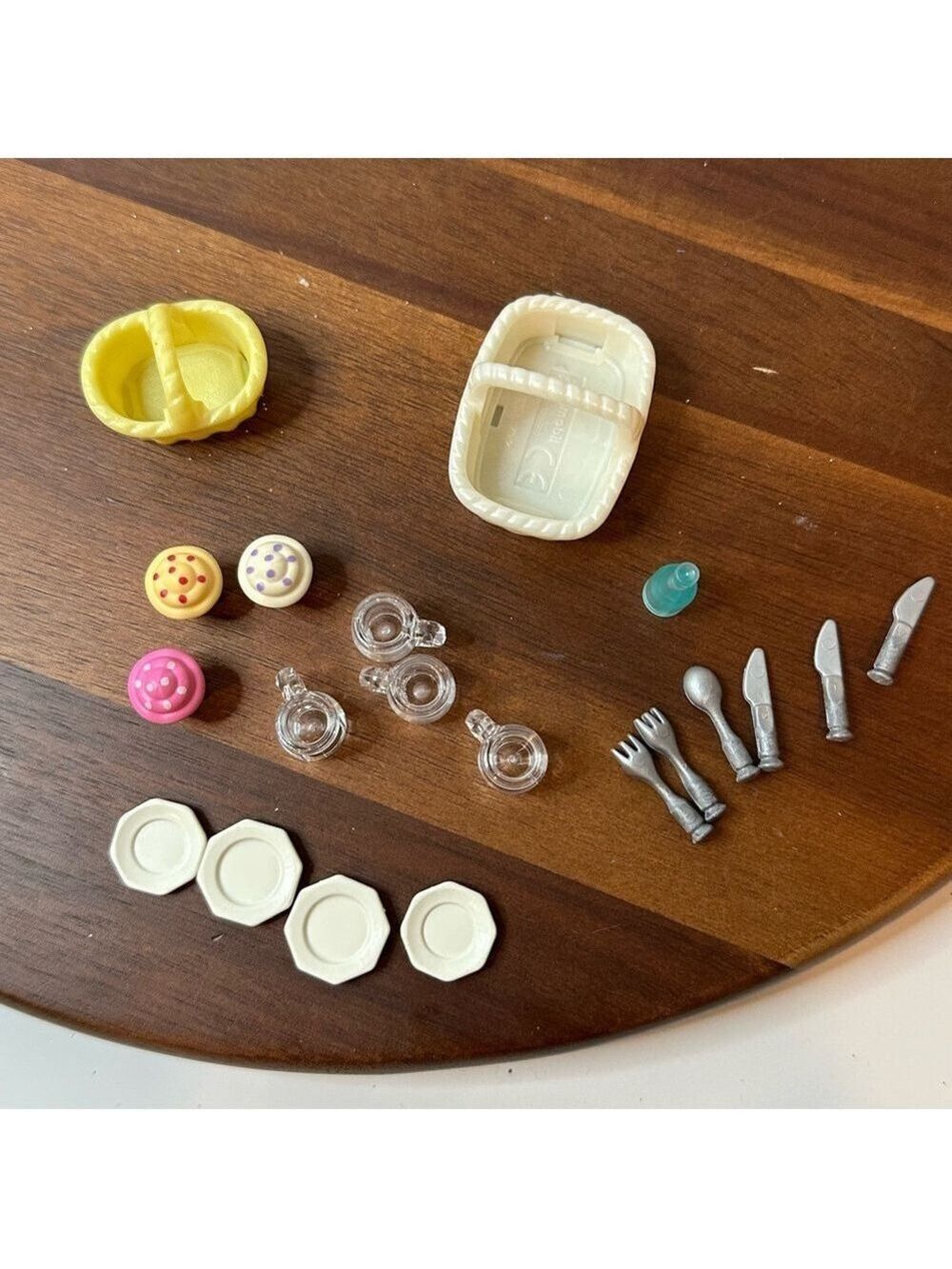 Playmobil Picnic & Kitchen Food Accessories Lot Baskets Cupcakes Dishes Utensils